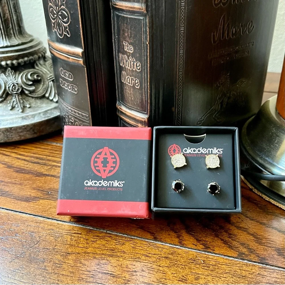 ✅NEW “Akademiks” Fashion Earring Set Silver/Gold Rhinestone - Picture 5 of 6